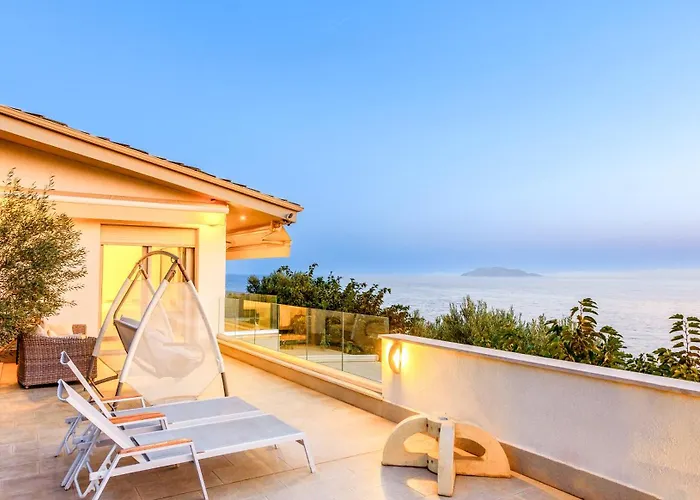 A&A Luxury Beach Villas