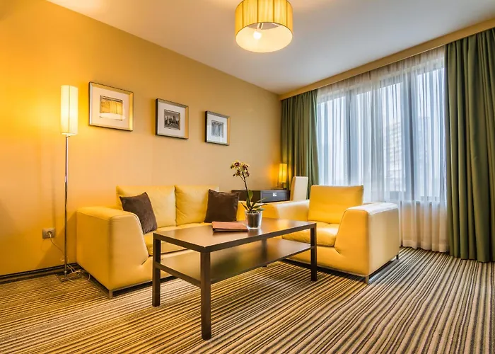 Best Western Plus Olives City Hotel - Free Pool & Parking