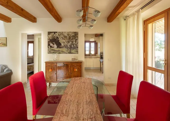 Podere Terrerosse con piscina nell'entroterra di Rimini