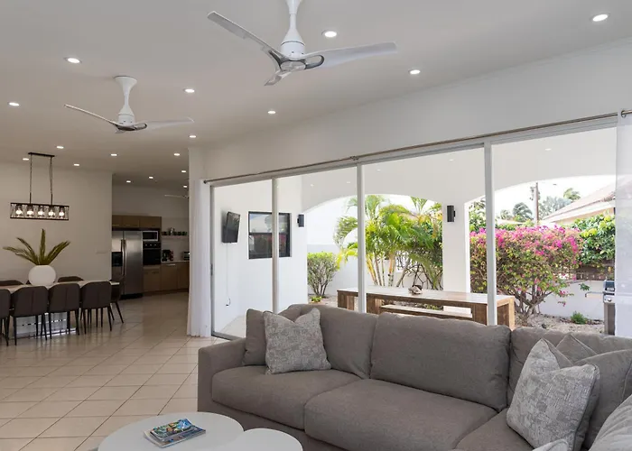 Villa Luma, Exclusive 3 Bedroom Oasis in Noord