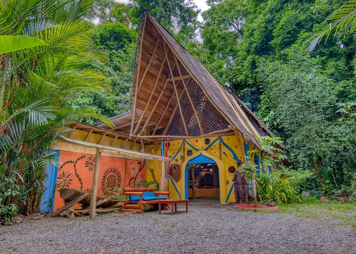 Tree House Beachfront Lodge