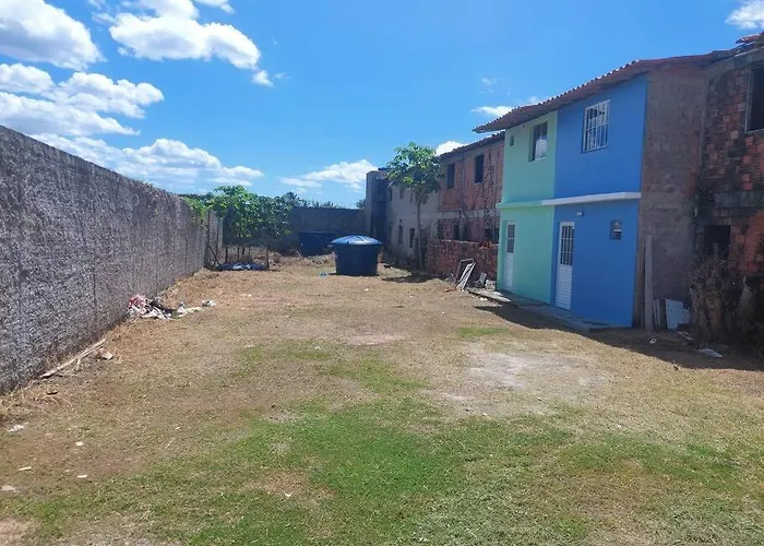 Casa na Praia com Super Piscina, em Condomínio Fechado.