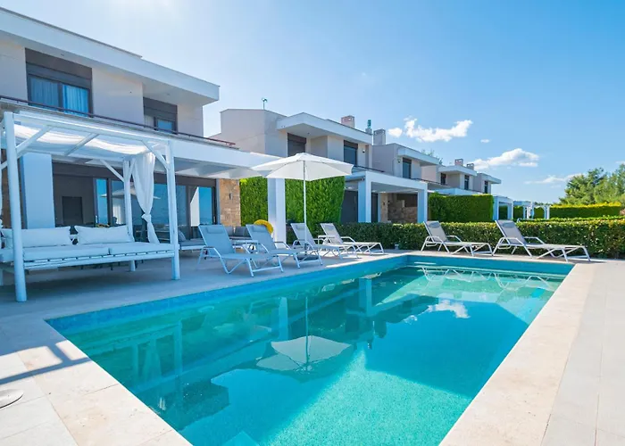 Bellevue Villas With Private Pool