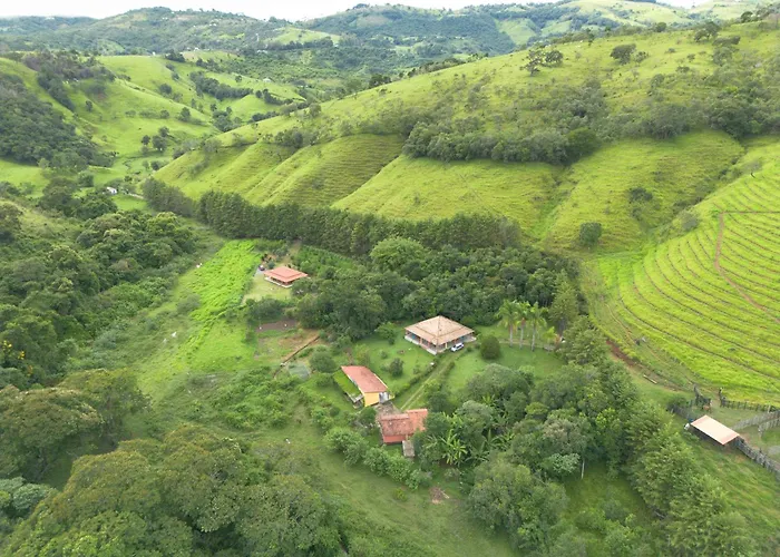 Casa Pomar no Sitio Harmonia Cunha SP