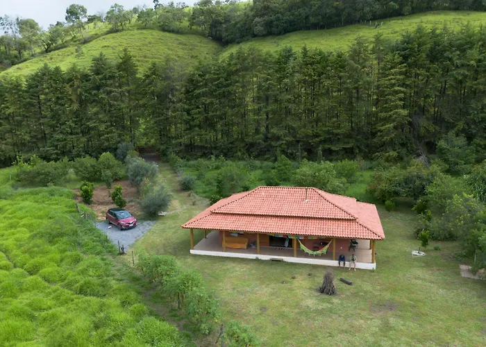 Casa Pomar no Sitio Harmonia Cunha SP