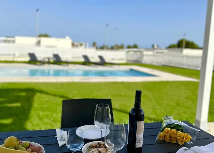 Villa Zefiro tra Piscina e Mare