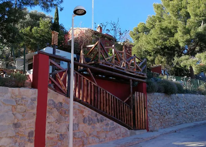 Ca Carmela, casa con Encanto con Piscina Parque Natural Sierra Calderonacerca Garbi, solo buena Vibra!!!