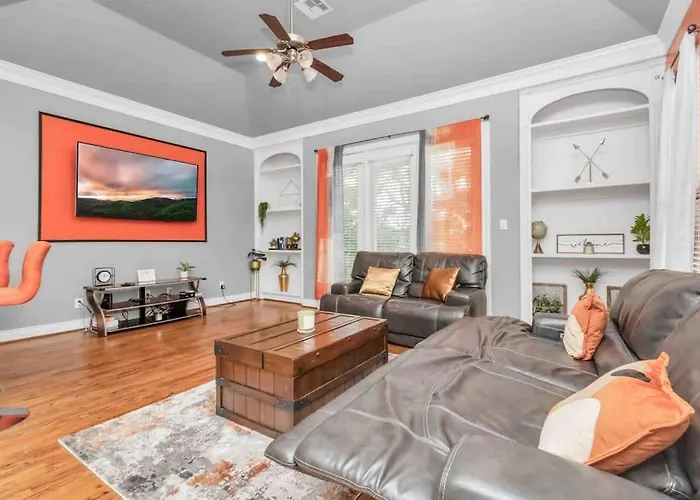 Prolific 3Story W Game Room-Hottub-Near Dt