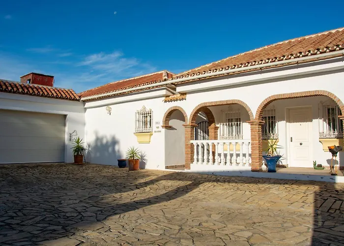 Der Thron Von Torrox - Villa Sorpresa