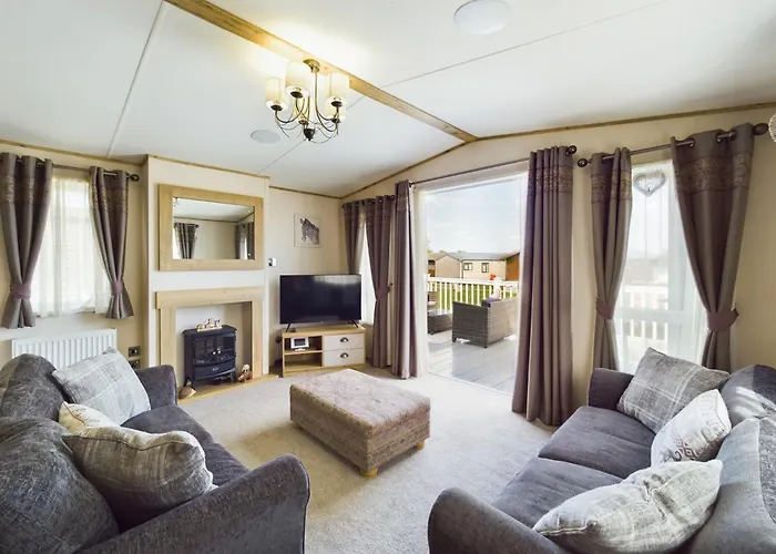 Tattershall Lakes Mini Breaks - Gibson Close