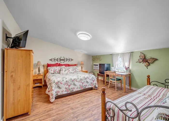 Hotel: Full Moon Inn