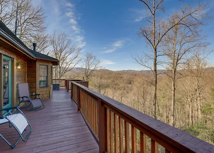 Hot Tub & Game Room: Powderhorn Mountain Cabin