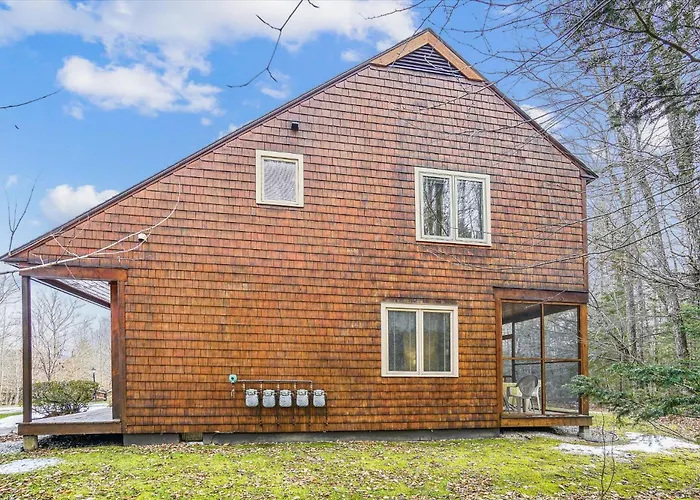 Two Bedroom Townhouse Within Walking Distance To All Activities Glazebrook J4