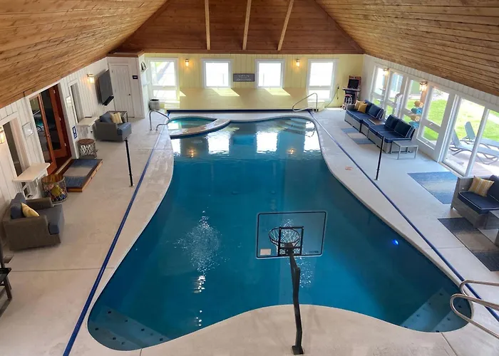 Indoor Pool Near Grand Haven & Lake Michigan Beach