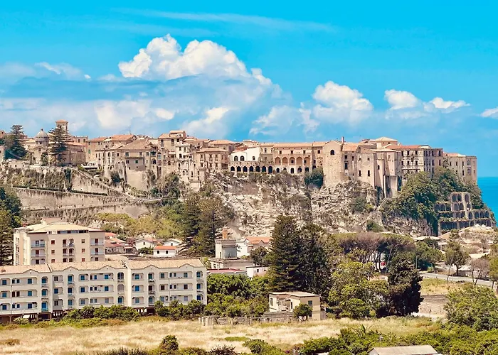 Resort: Residence New Paradise