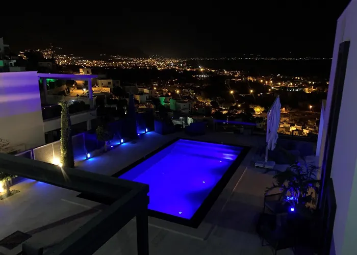 Villa Aylinda With Private Heated Pool