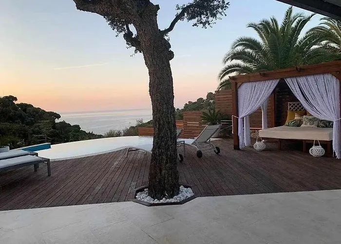 Estilo Mediterraneo A 200 M Playa Con Piscina