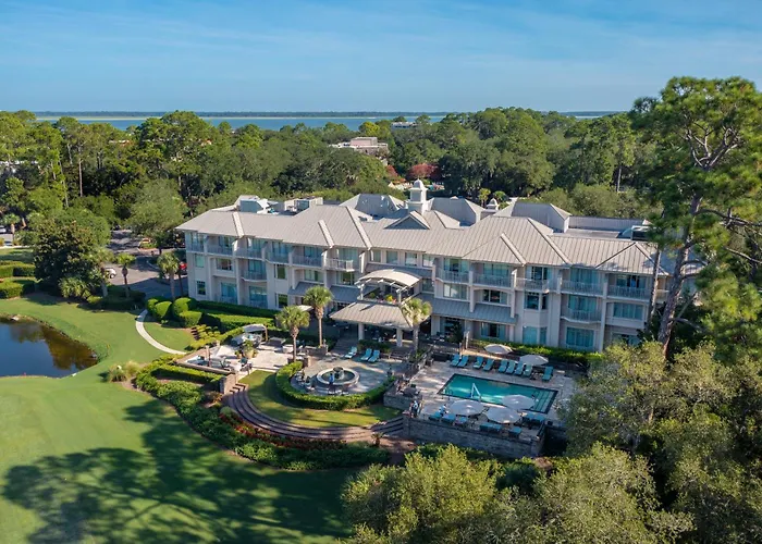 Inn And Club At Harbour Town