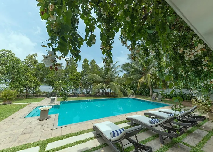 Arahtis Lake Villa
