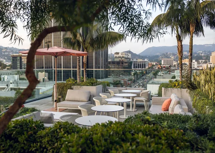 Hotel with view: The Godfrey Hotel Hollywood