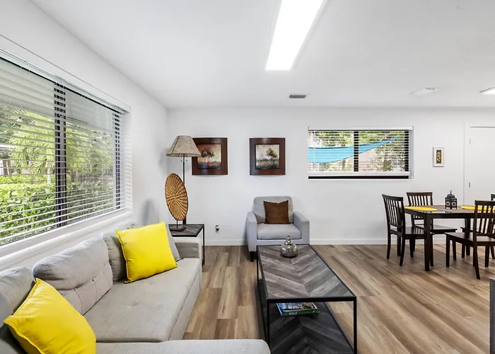 Vacation rental: Harbourside Flats