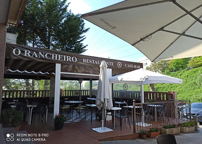 Alojamento com o café da manhã Apenas: Hostal Restaurante Rancheiro