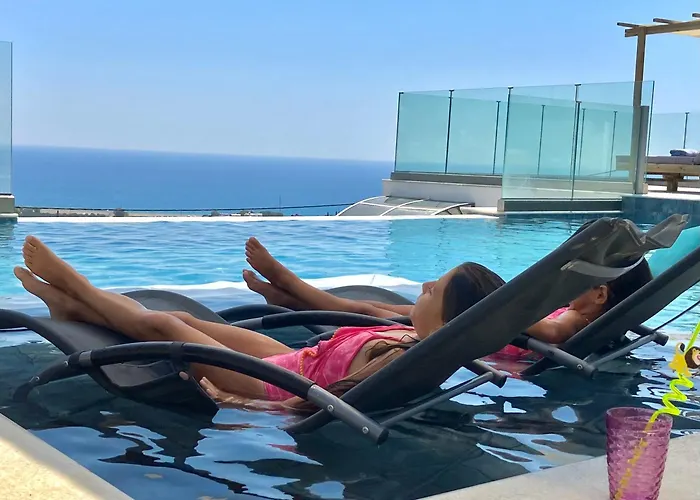 Zax Sea View Villas 4-Villa Heated Pool Complex
