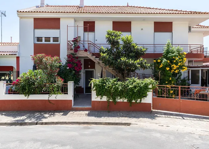 Porta Nova Guesthouse By R-Tex