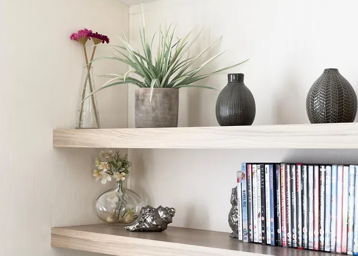 Edinburgh - Seton Sands-Salsa Caravan-Pet Friendly