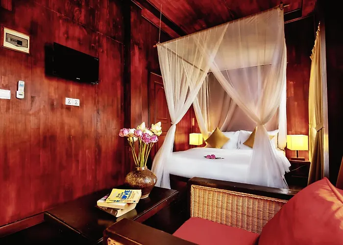 Wat Damnak House By Angkor Stays