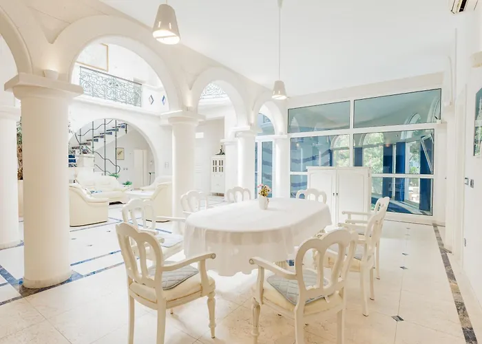 Villa Atrium