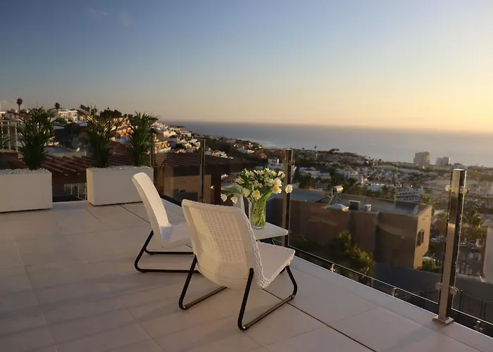 Azure Sky Villa - Panoramic Ocean View, Luxury, San Eugenio