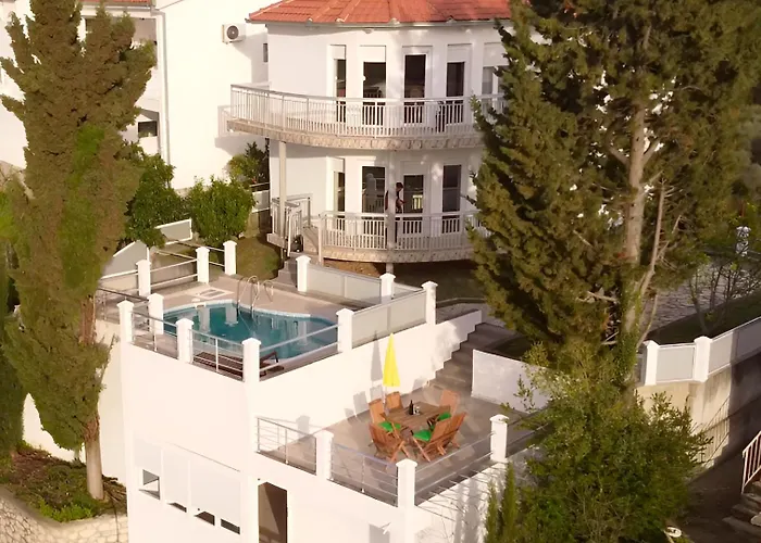 Holiday Home Private Villa With A Pool