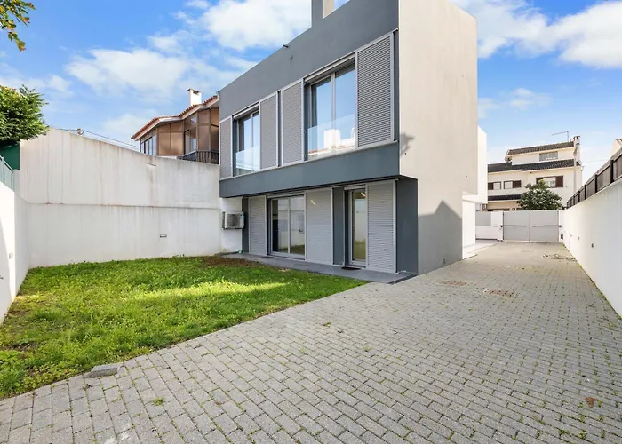 Charmy Villa Estoril By Amber Star Rent