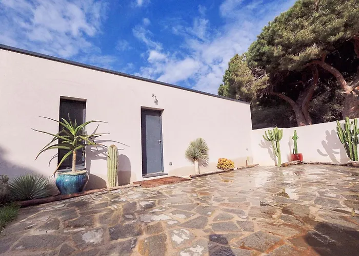 Villa avec jardin et piscine