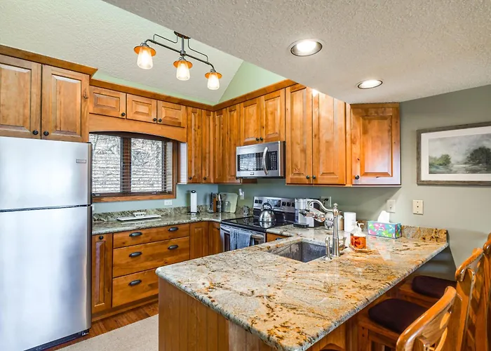 Galena Townhome W/ Deck & Golf Course View!