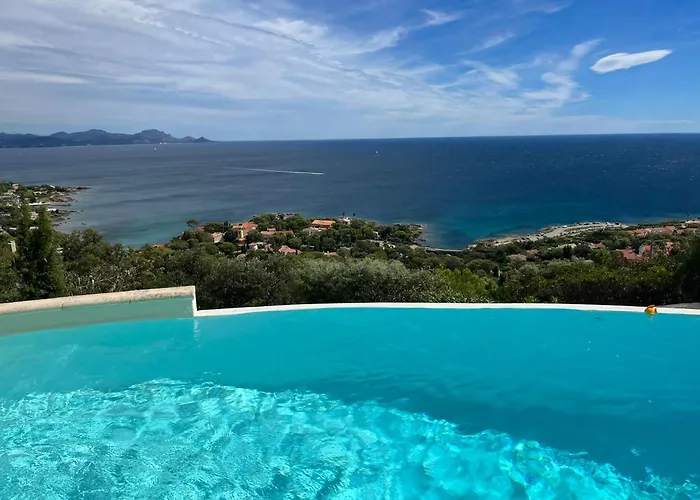 Villa With Dream View And Swimming Pool!!