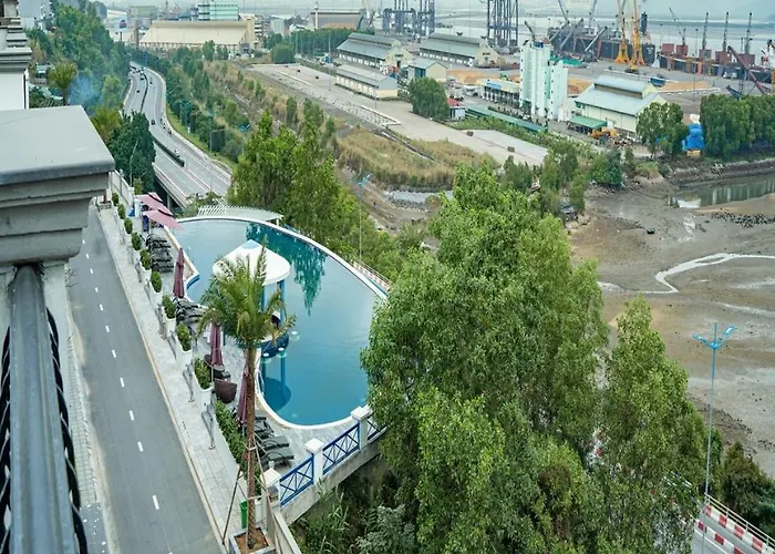 Chuoi Villa 7 Ngu Beverly Hill - Bai Chay - Be Boi Vo Cuc