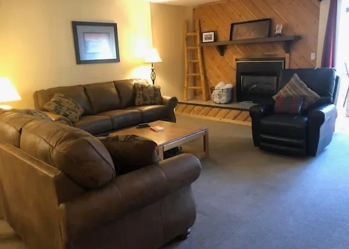 Downtown Chalet Close To Main St With Pool And Hot Tub