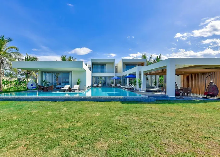 Dreamy Beach Villas Danang