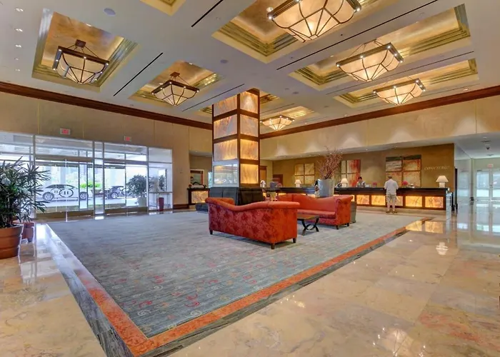 Mgm Signature-Jacuzzi F1 Track & Strip View Studio