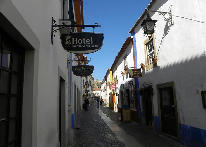 Hotel de 3 estrelas: Rainha Santa Isabel - Óbidos History Hotel