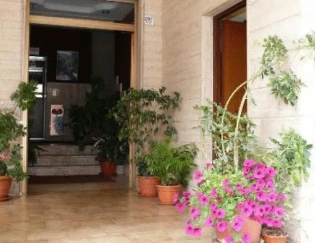 Albergo a parte: Residence Royal