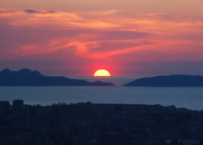 Alojamento com o café da manhã Apenas: Hostal Restaurante Rancheiro