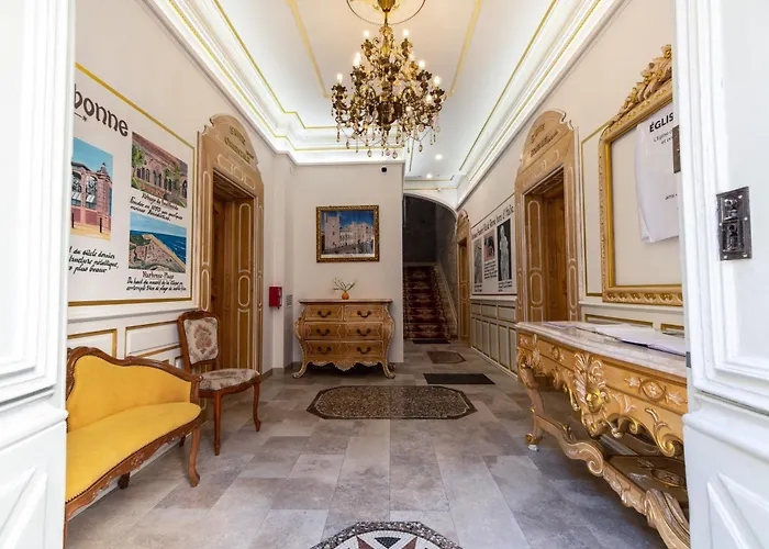 Hôtel accueillant les animaux: Suite Royale Maison de l'église du couvent