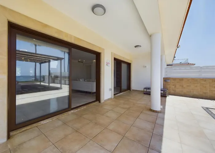 Fabulous Beach Front House With Pool