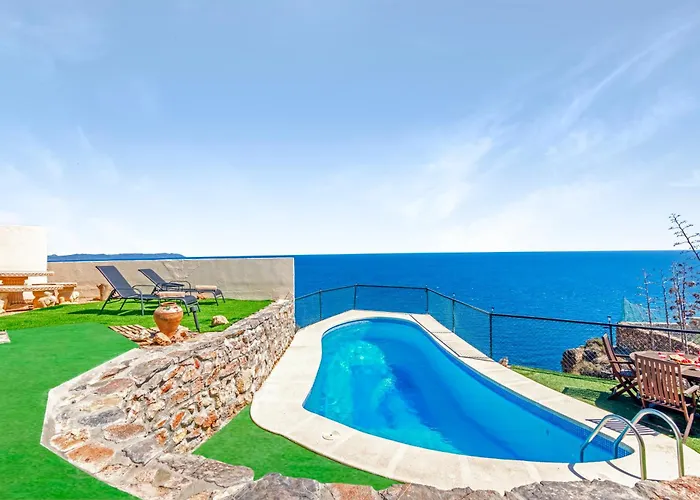 Villa Infinity I Sea Views I Saltwater Pool I Jacuzzi I Bbq