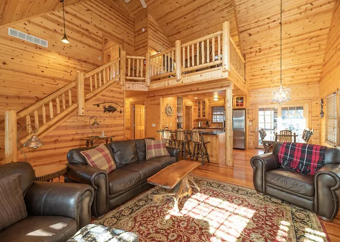 Our Get Aweigh - Cabin Retreat - Private Hot Tub - Community Pool - Goshorn Lake Access
