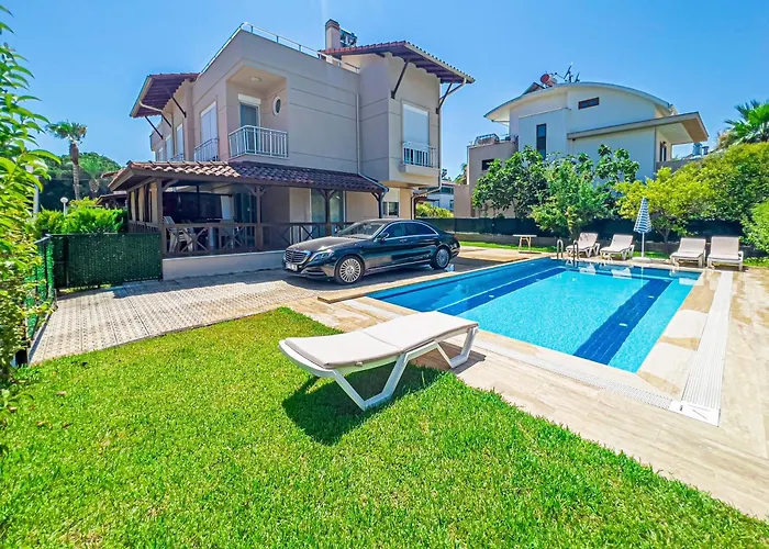 Paradise Town Villa Legend