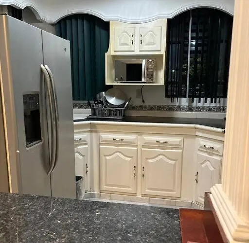 Casa Lomas 141